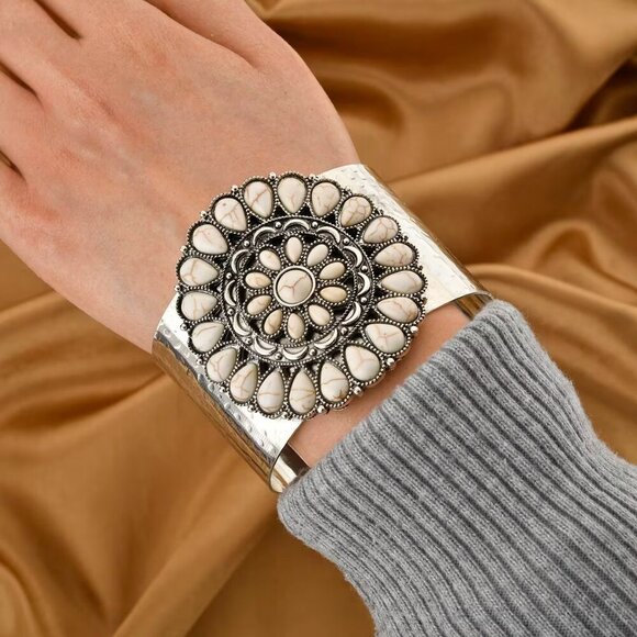 White Howlite Gemstone 12.00 ctw Floral Cuff Bracelet in Silvertone 7.5" - Picture 2 of 3